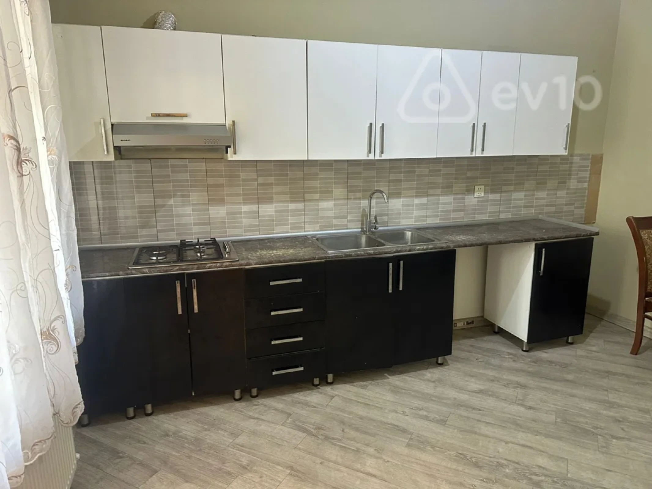 Kirayə verilir 4 otaqlı həyət evi 100 m²