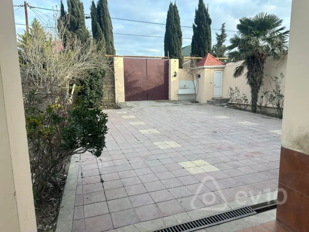 Kirayə verilir 4 otaqlı həyət evi 100 m²