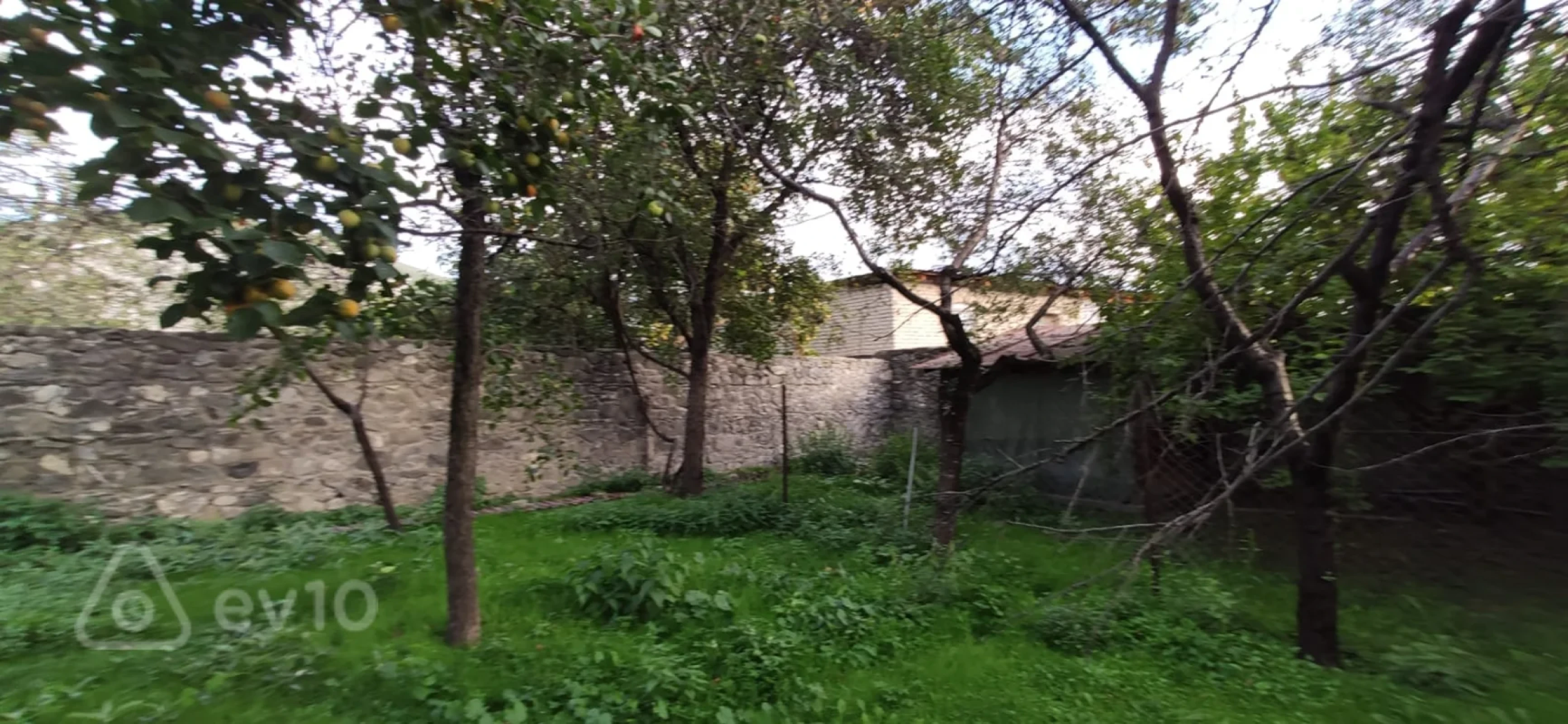 Satılır 6 otaqlı həyət evi 6 m²