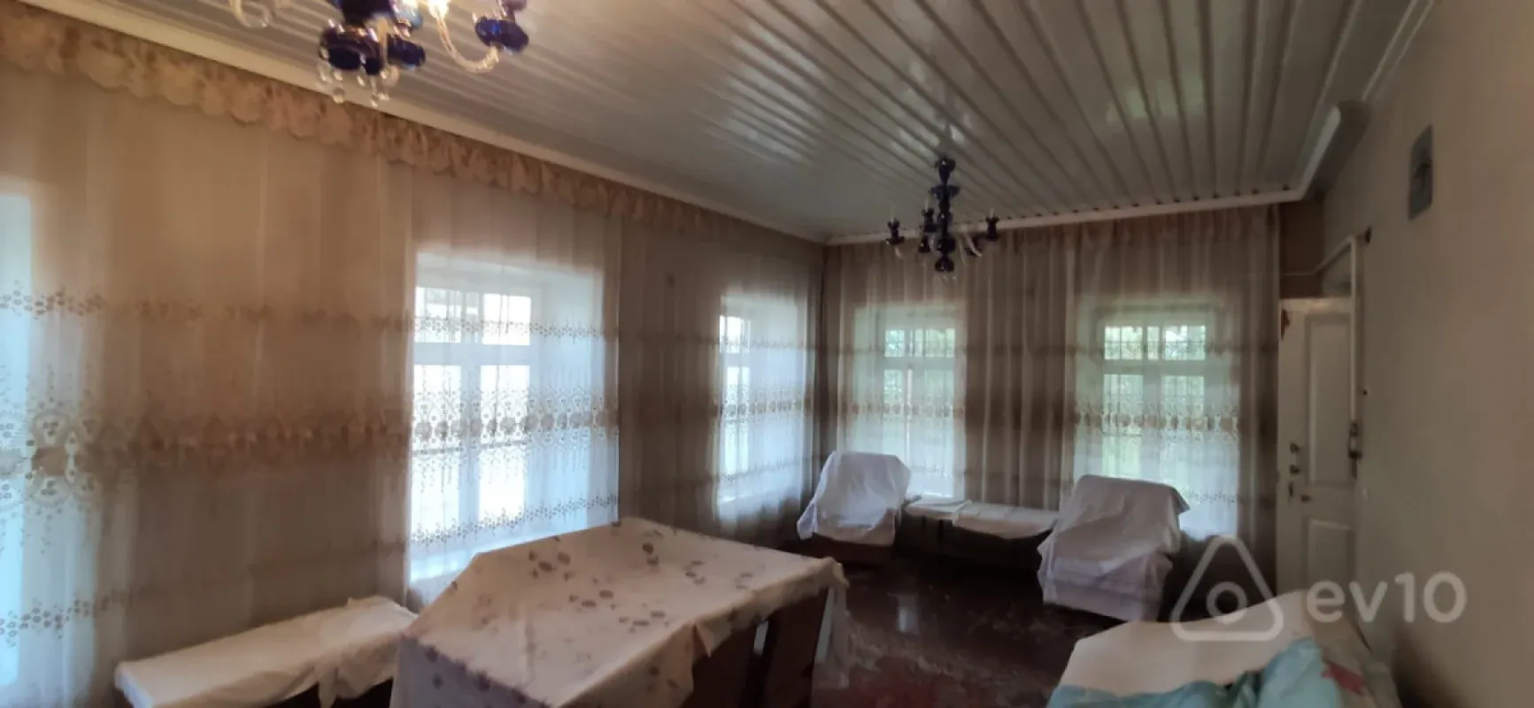 Satılır 6 otaqlı həyət evi 6 m²