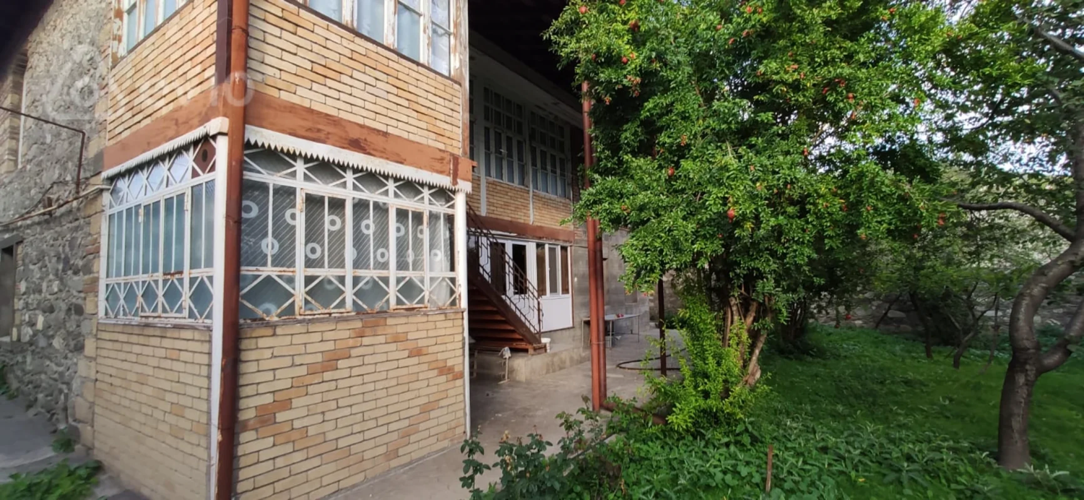 Satılır 6 otaqlı həyət evi 6 m²