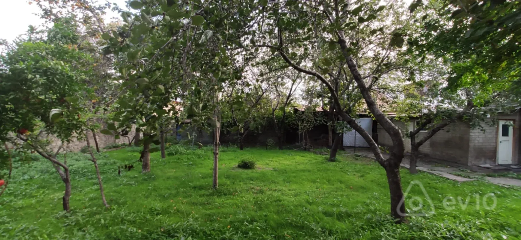 Satılır 6 otaqlı həyət evi 6 m²