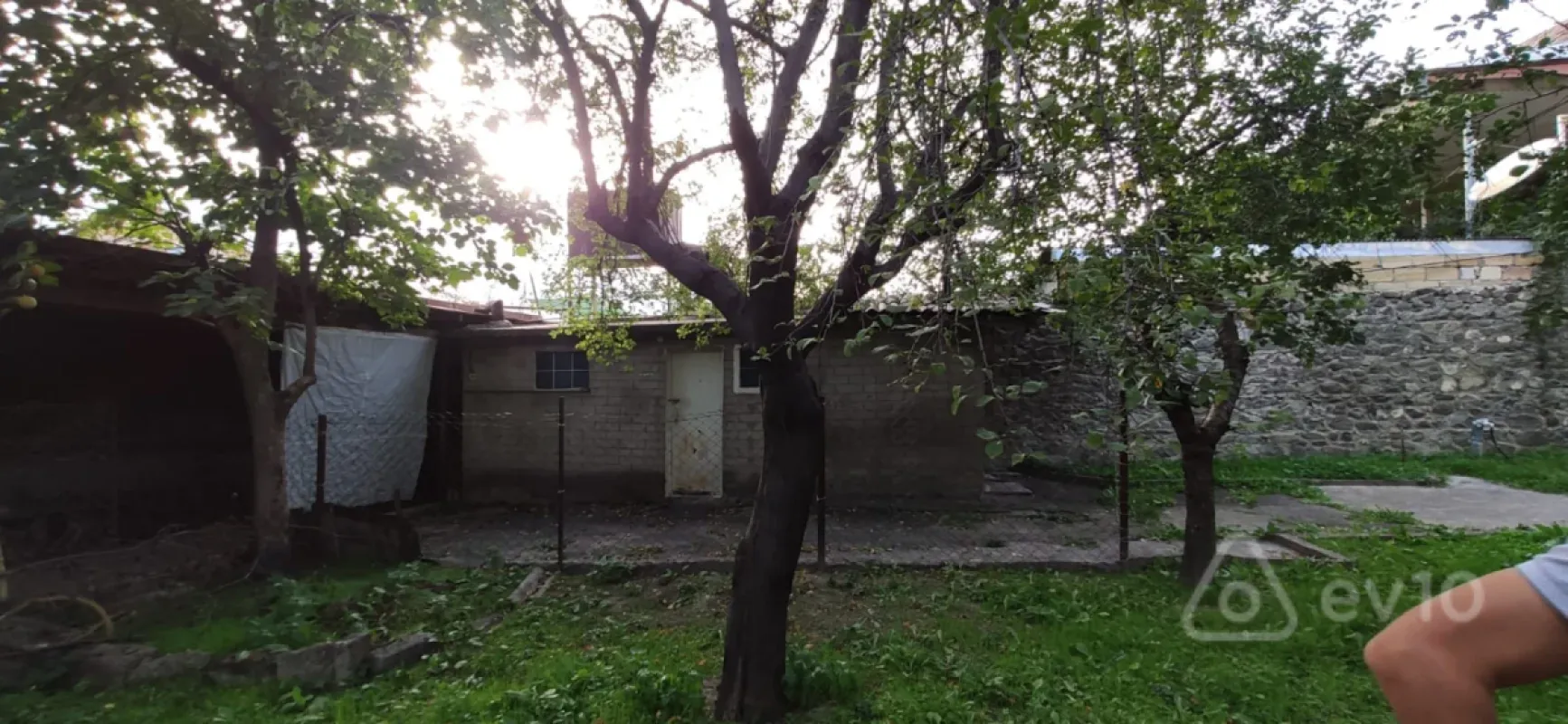 Satılır 6 otaqlı həyət evi 6 m²