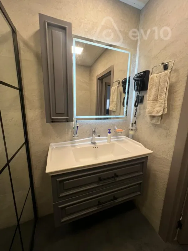 Satılır 2 otaqlı yeni tikili 55 m²