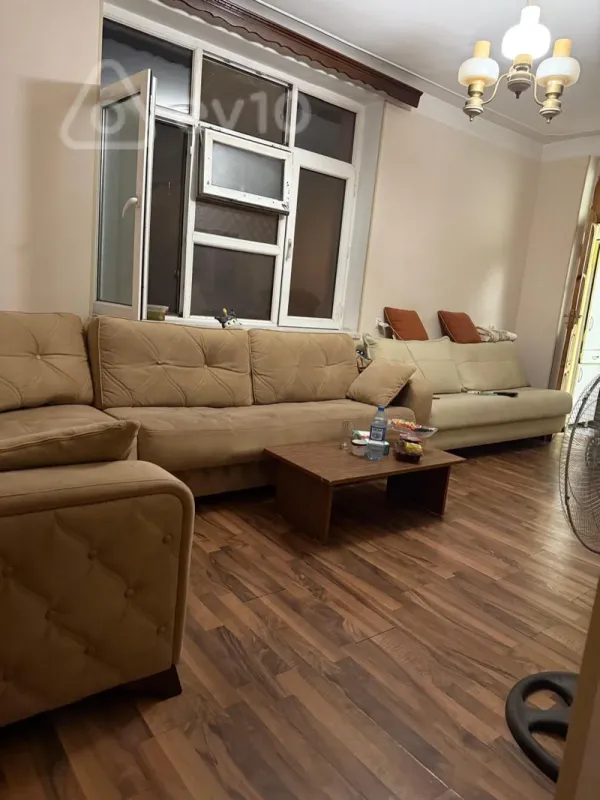 Satılır 2 otaqlı köhnə tikili 47 m²