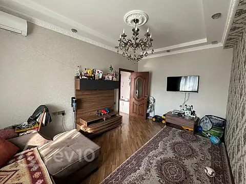 Satılır 2 otaqlı yeni tikili 70 m²