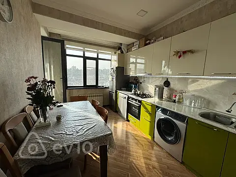 Satılır 2 otaqlı yeni tikili 70 m²