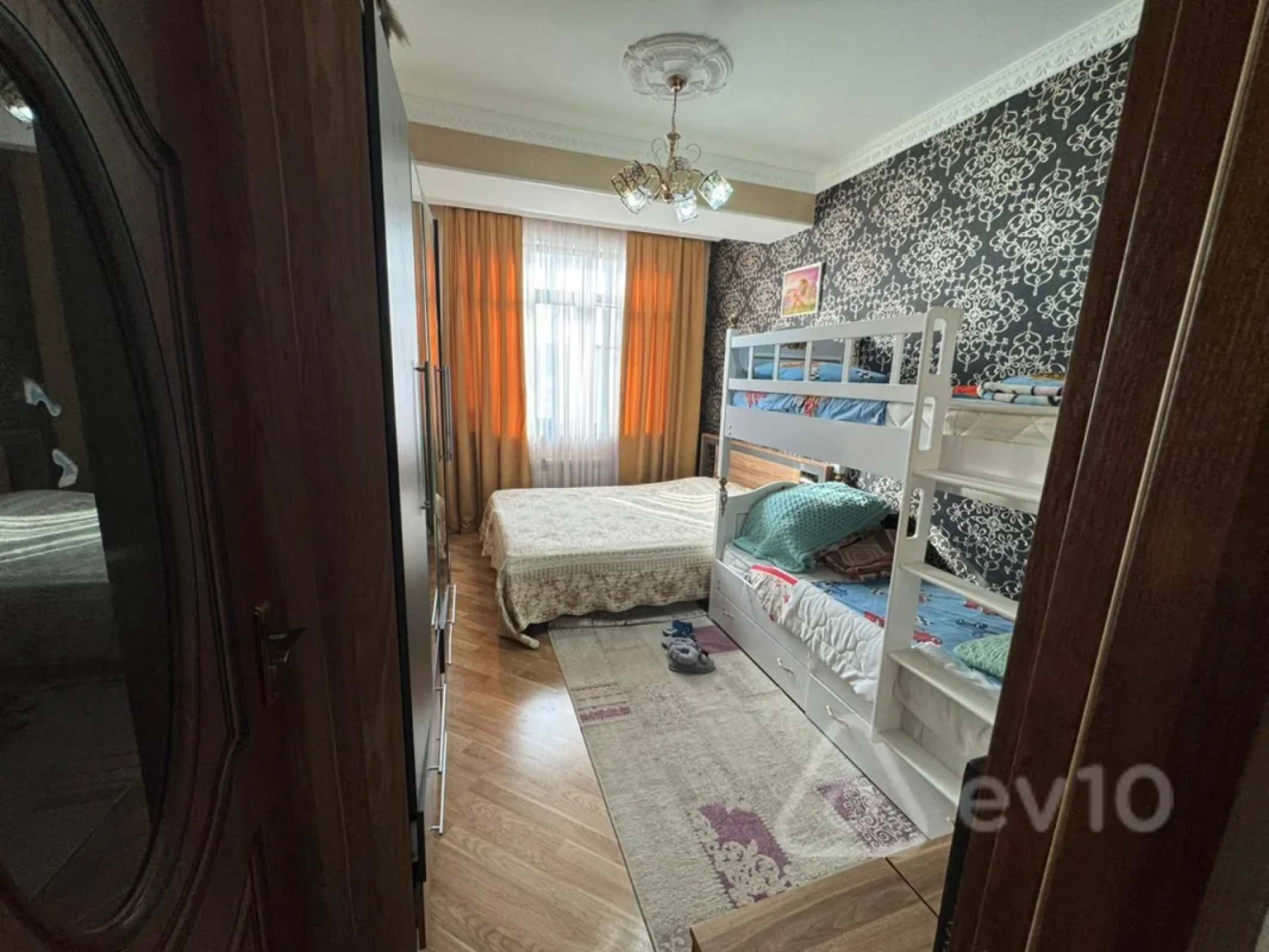 Satılır 2 otaqlı yeni tikili 70 m²