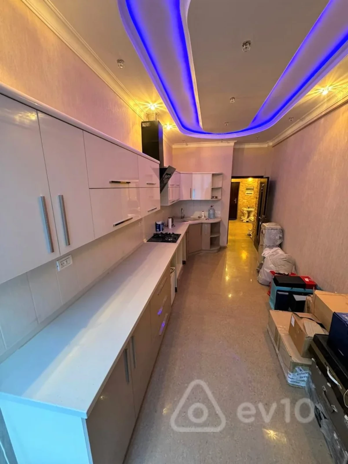 Satılır 3 otaqlı yeni tikili 120 m²