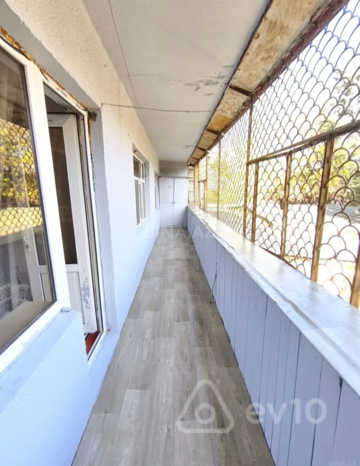 Kirayə verilir 4 otaqlı köhnə tikili 120 m²