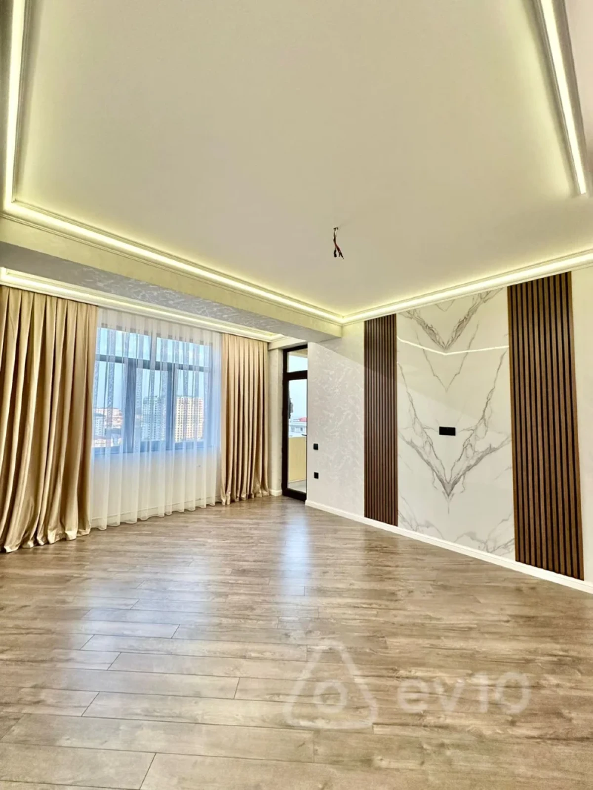 Satılır 2 otaqlı yeni tikili 52 m²