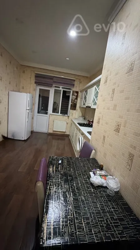 Kirayə verilir 2 otaqlı yeni tikili 80 m²