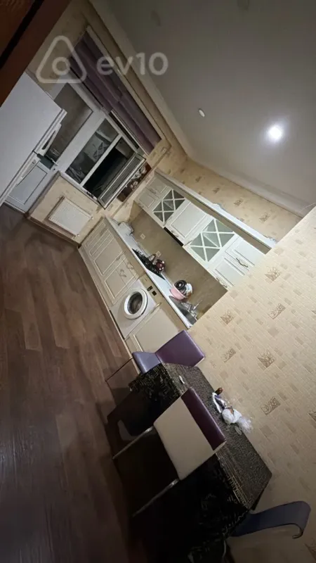 Kirayə verilir 2 otaqlı yeni tikili 80 m²