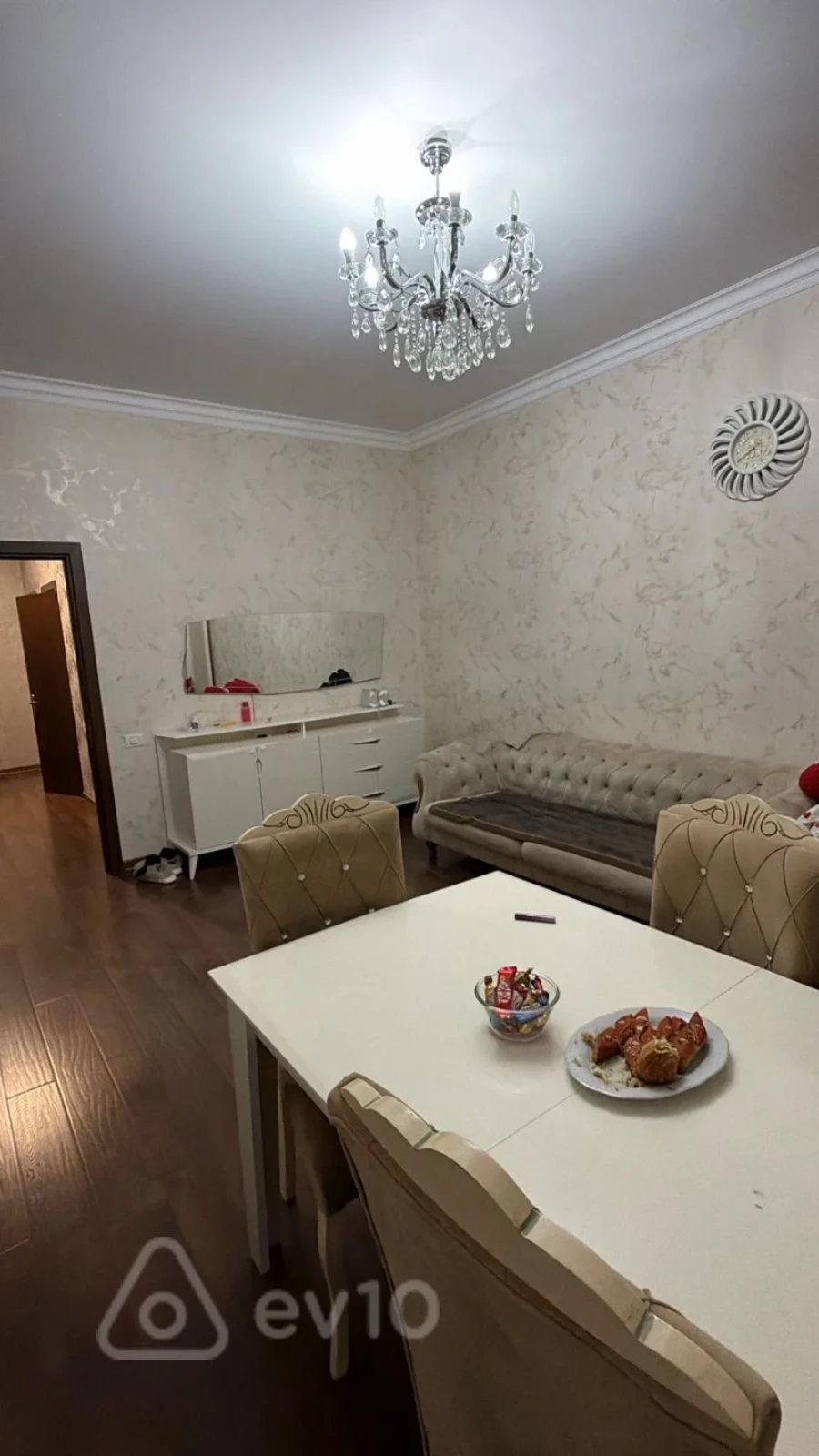 Kirayə verilir 2 otaqlı yeni tikili 80 m²