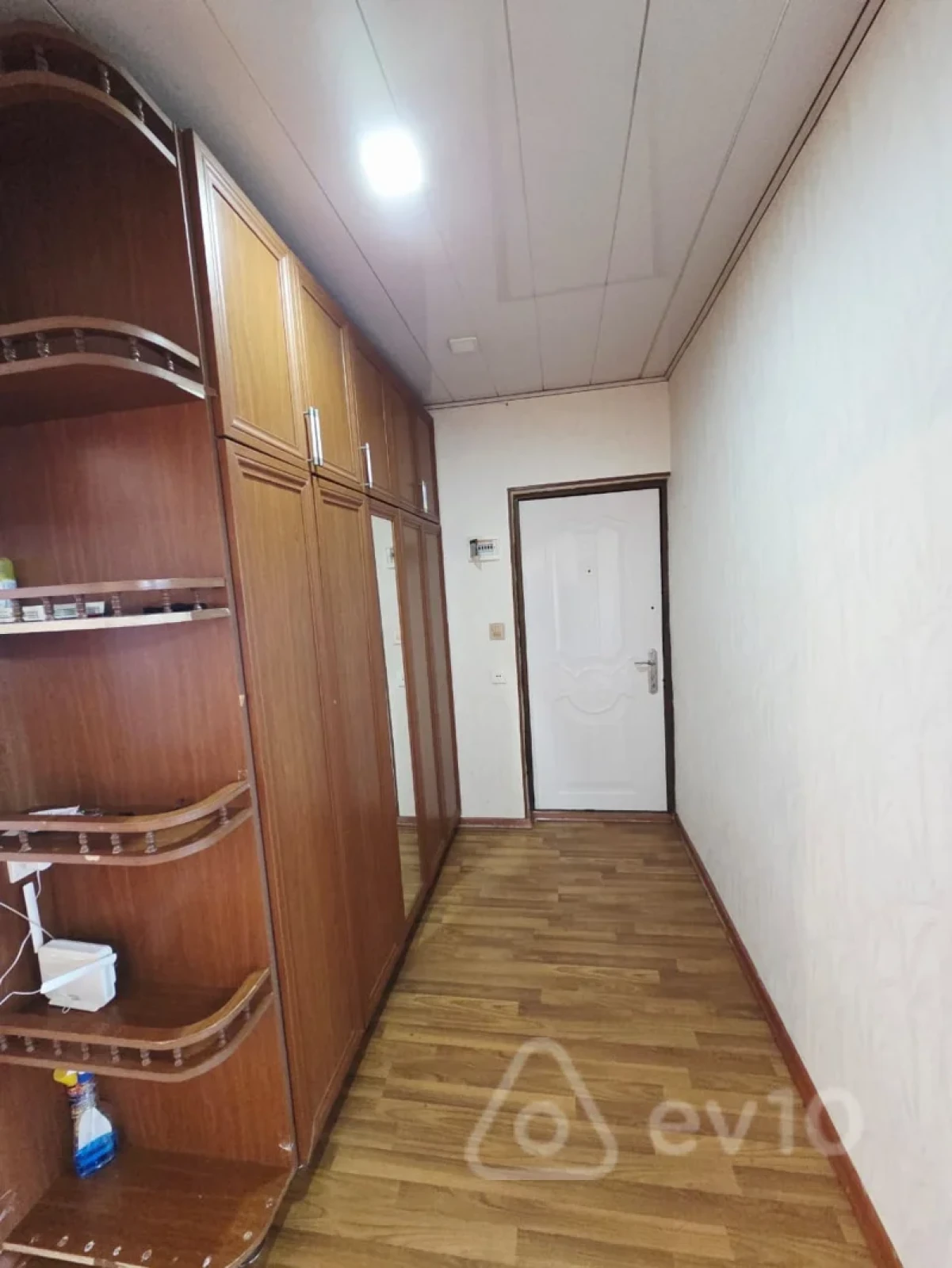Satılır 3 otaqlı köhnə tikili 85 m²