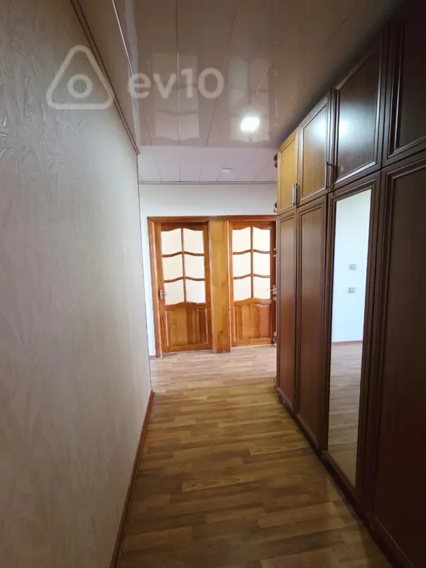 Satılır 3 otaqlı köhnə tikili 85 m²