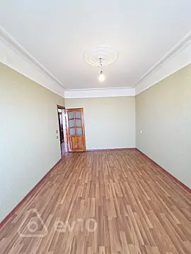 Satılır 3 otaqlı köhnə tikili 85 m²