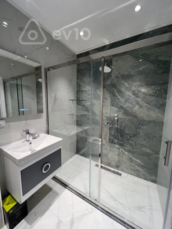 Kirayə verilir 2 otaqlı yeni tikili 80 m²