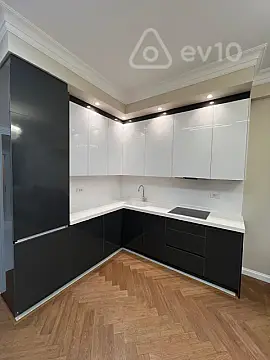 Kirayə verilir 2 otaqlı yeni tikili 80 m²