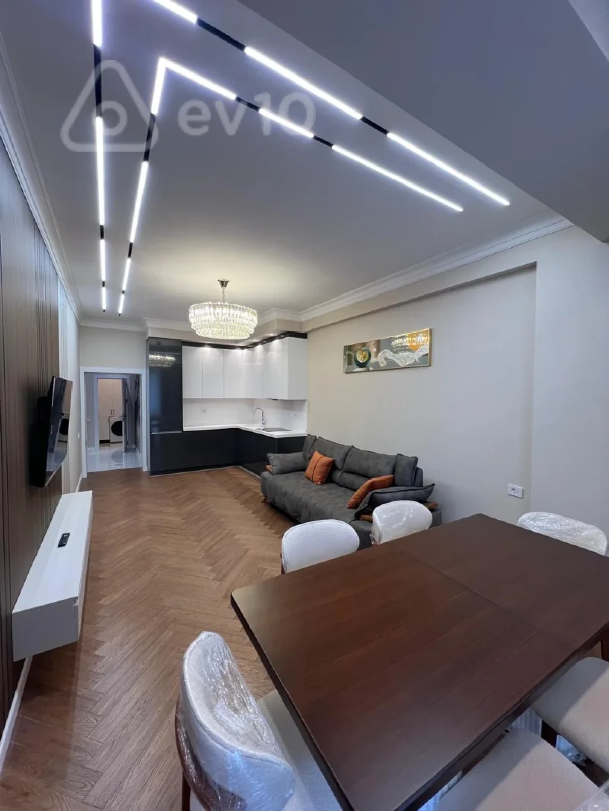Kirayə verilir 2 otaqlı yeni tikili 80 m²