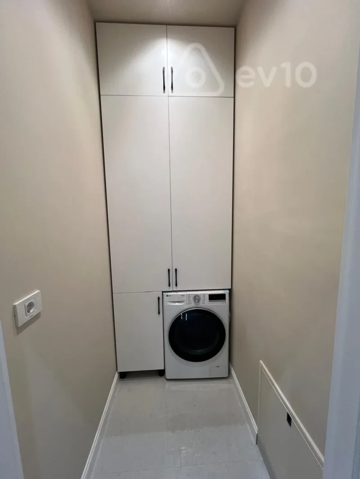 Kirayə verilir 2 otaqlı yeni tikili 80 m²