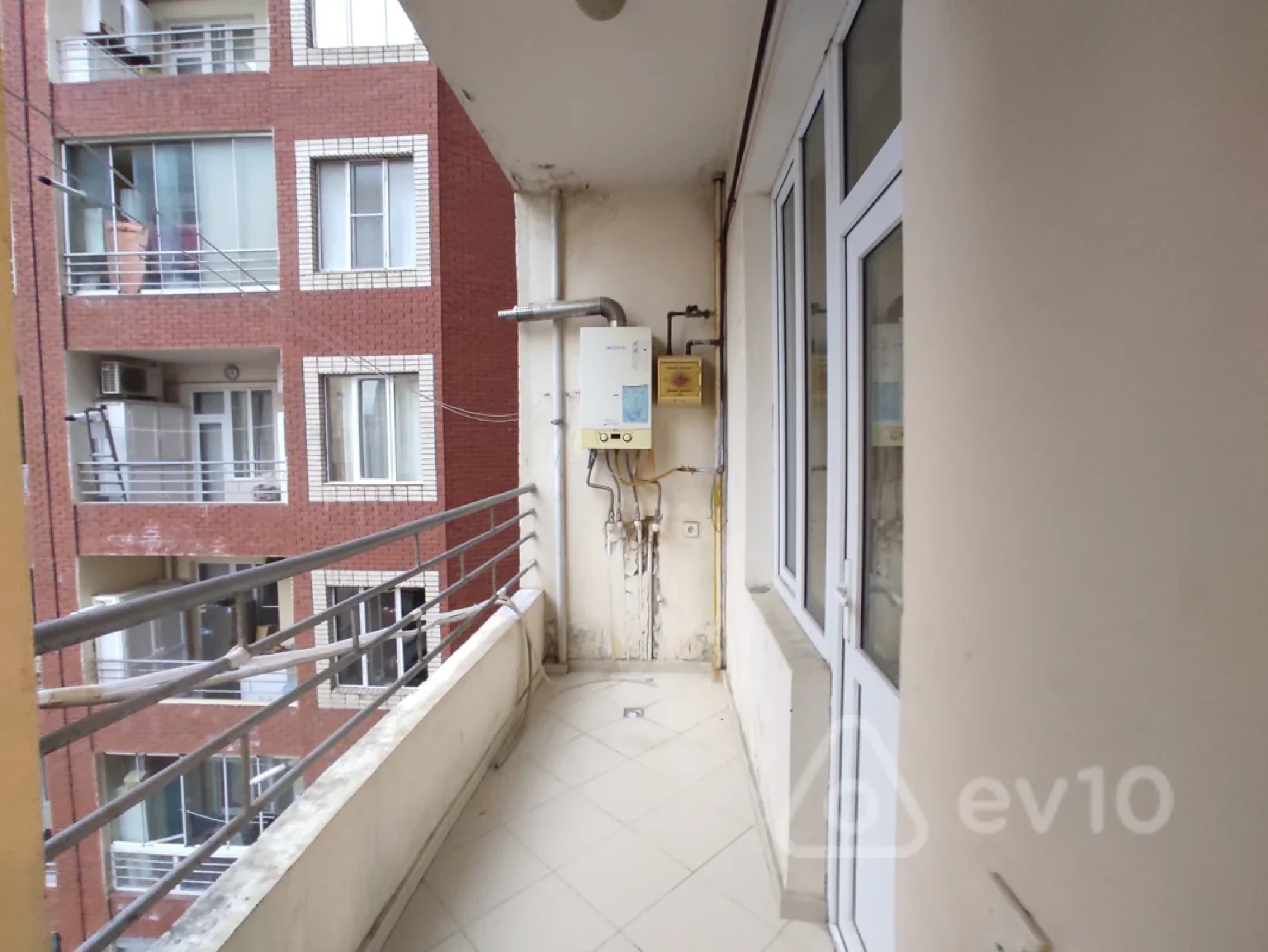 Kirayə verilir 2 otaqlı yeni tikili 65 m²