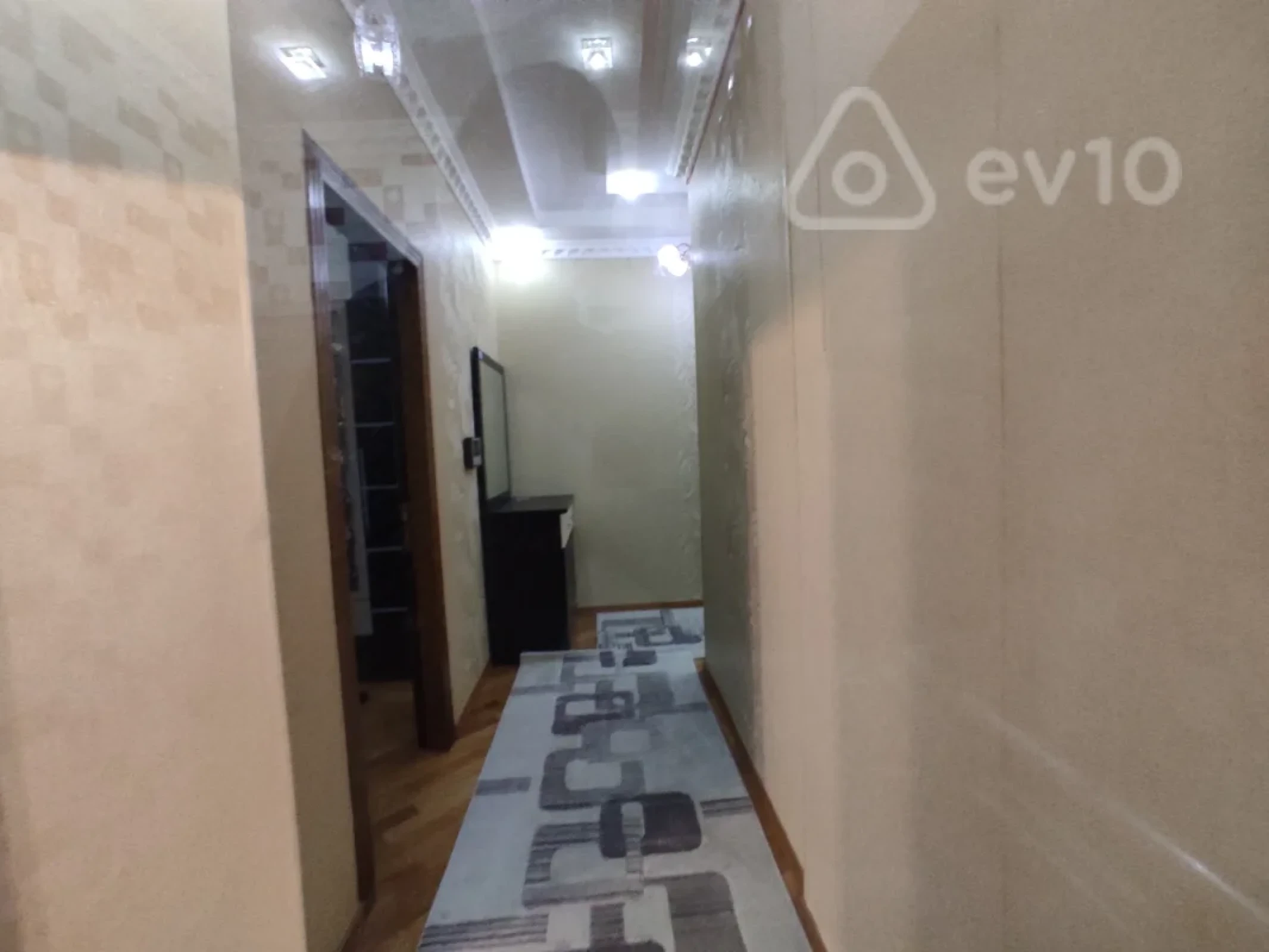 Kirayə verilir 2 otaqlı yeni tikili 65 m²