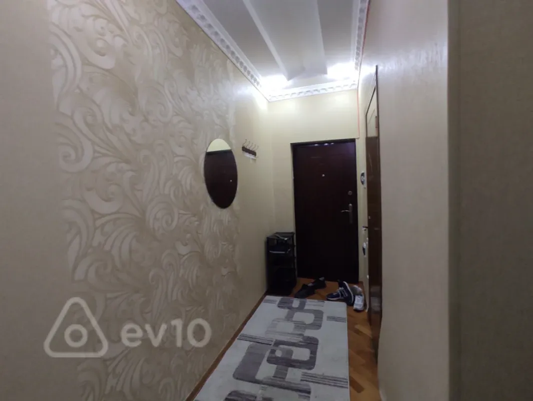 Kirayə verilir 2 otaqlı yeni tikili 65 m²