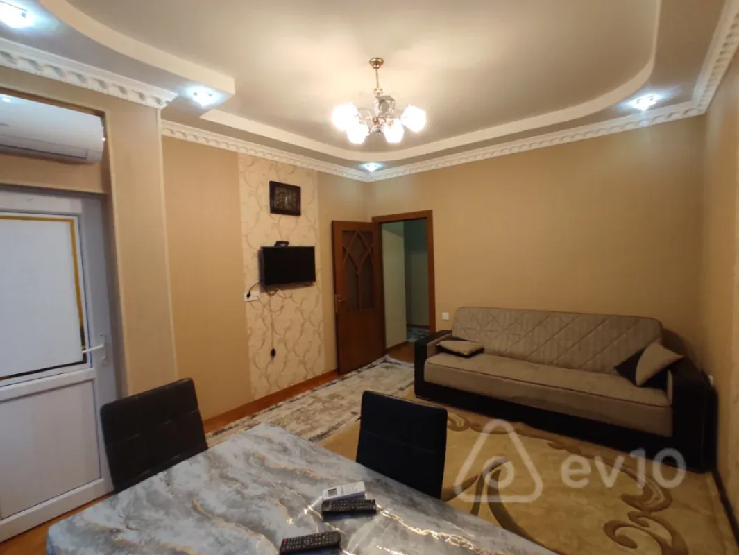 Kirayə verilir 2 otaqlı yeni tikili 65 m²