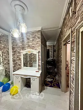 Satılır 2 otaqlı köhnə tikili 65 m²