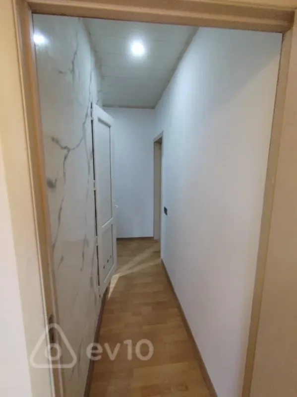 Kirayə verilir 2 otaqlı yeni tikili 60 m²