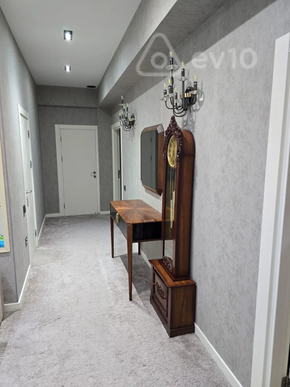 Kirayə verilir 4 otaqlı yeni tikili 150 m²