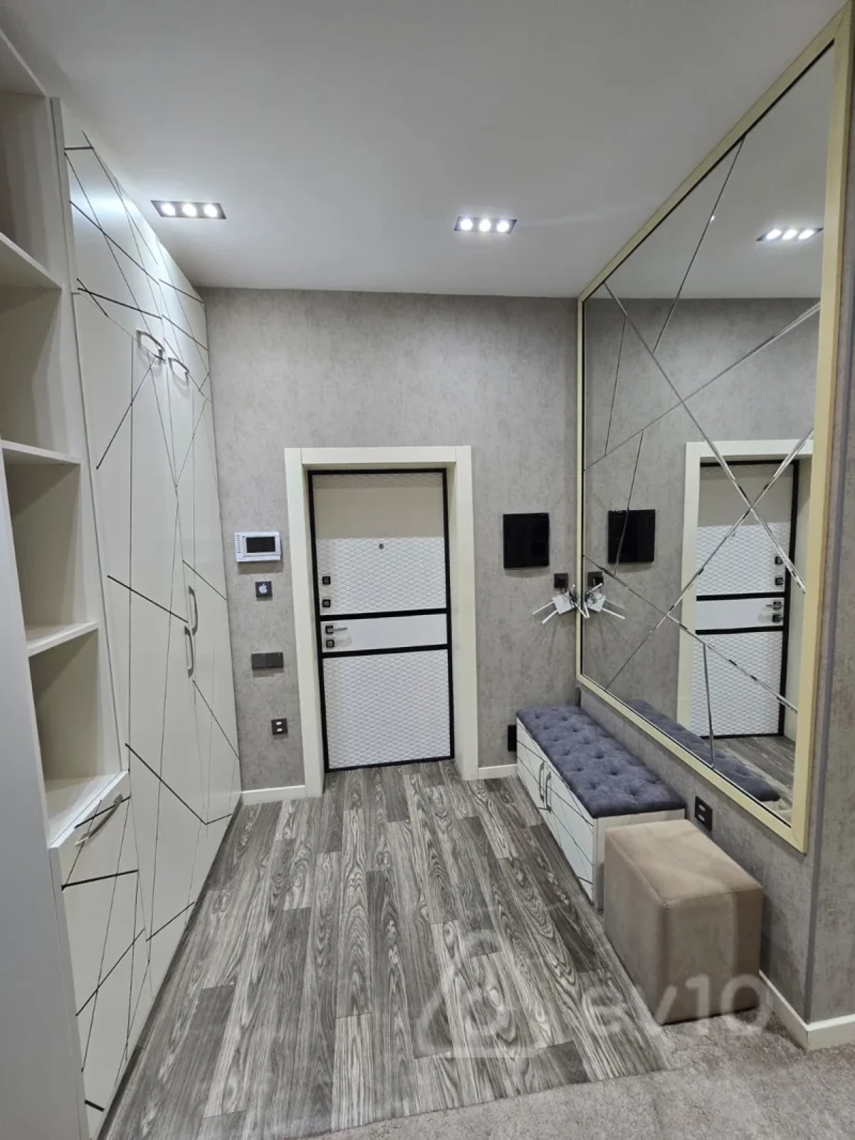 Kirayə verilir 4 otaqlı yeni tikili 150 m²