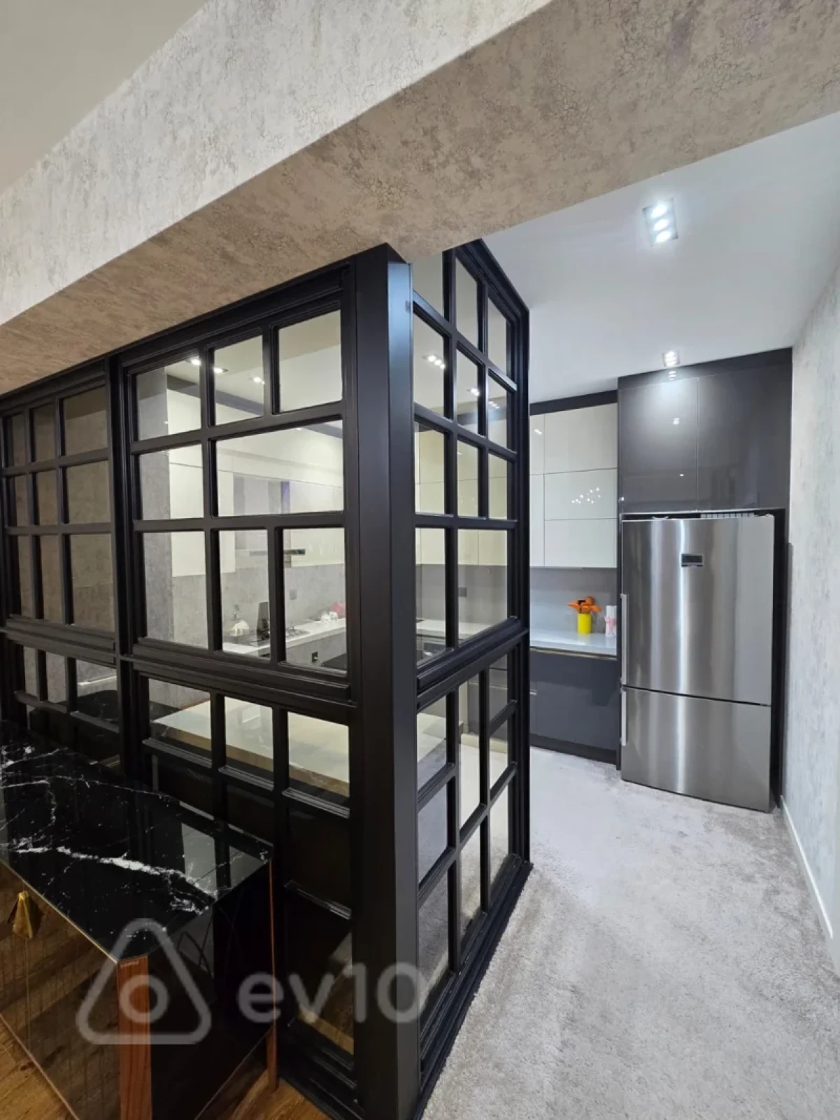 Kirayə verilir 4 otaqlı yeni tikili 150 m²