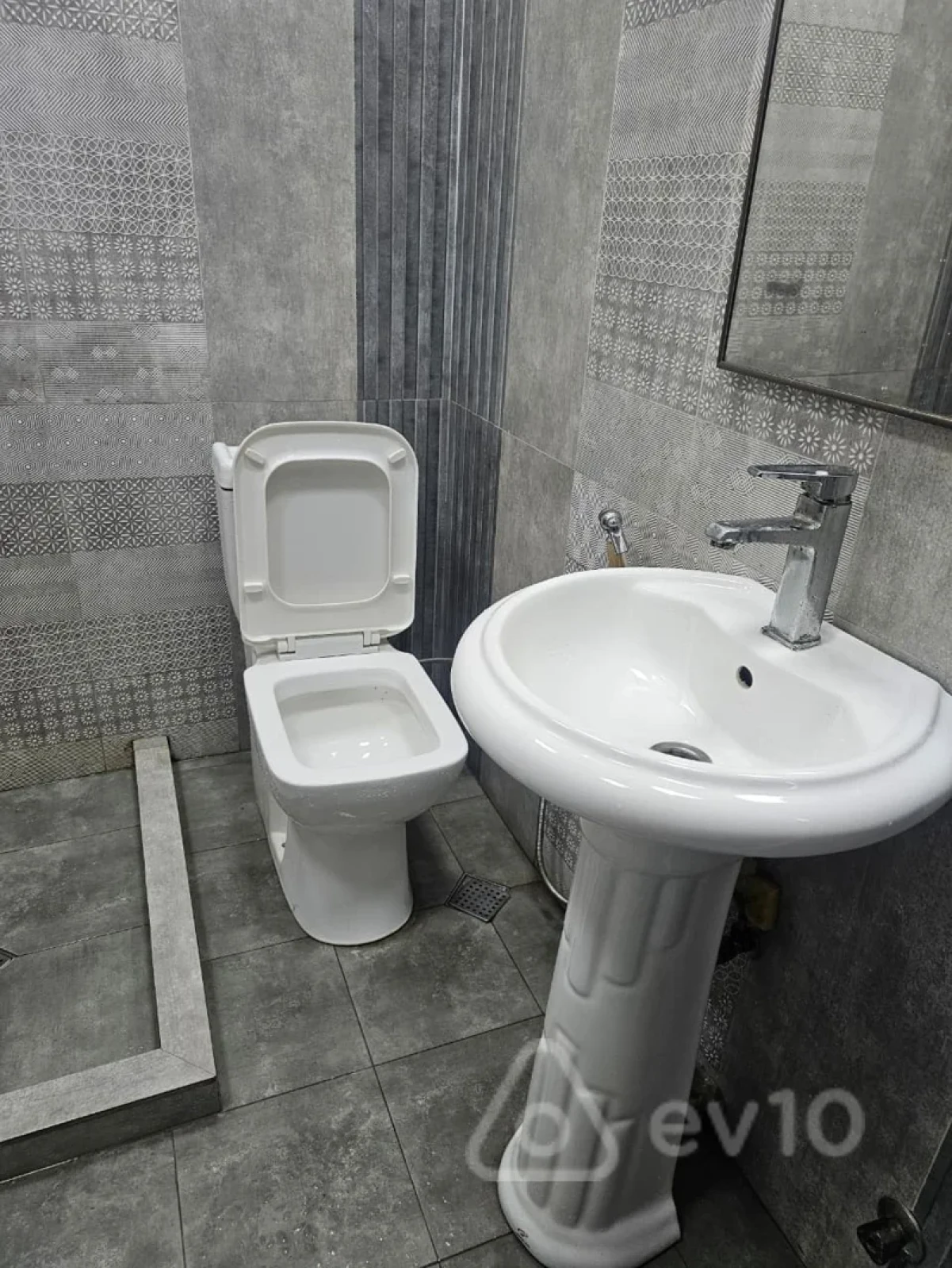 Kirayə verilir 2 otaqlı yeni tikili 40 m²