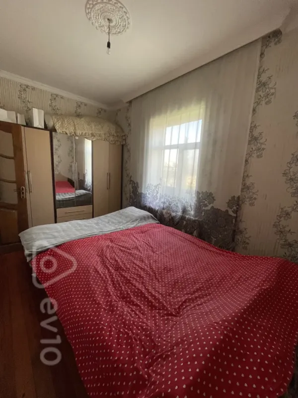 Satılır 4 otaqlı həyət evi 120 m²