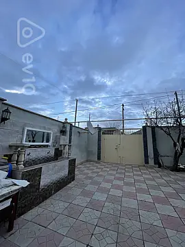 Satılır 4 otaqlı həyət evi 120 m²