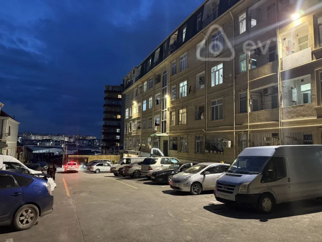 Satılır 3 otaqlı yeni tikili 75 m²