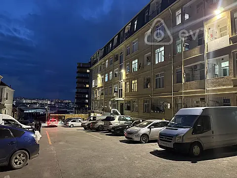 Satılır 3 otaqlı yeni tikili 75 m²