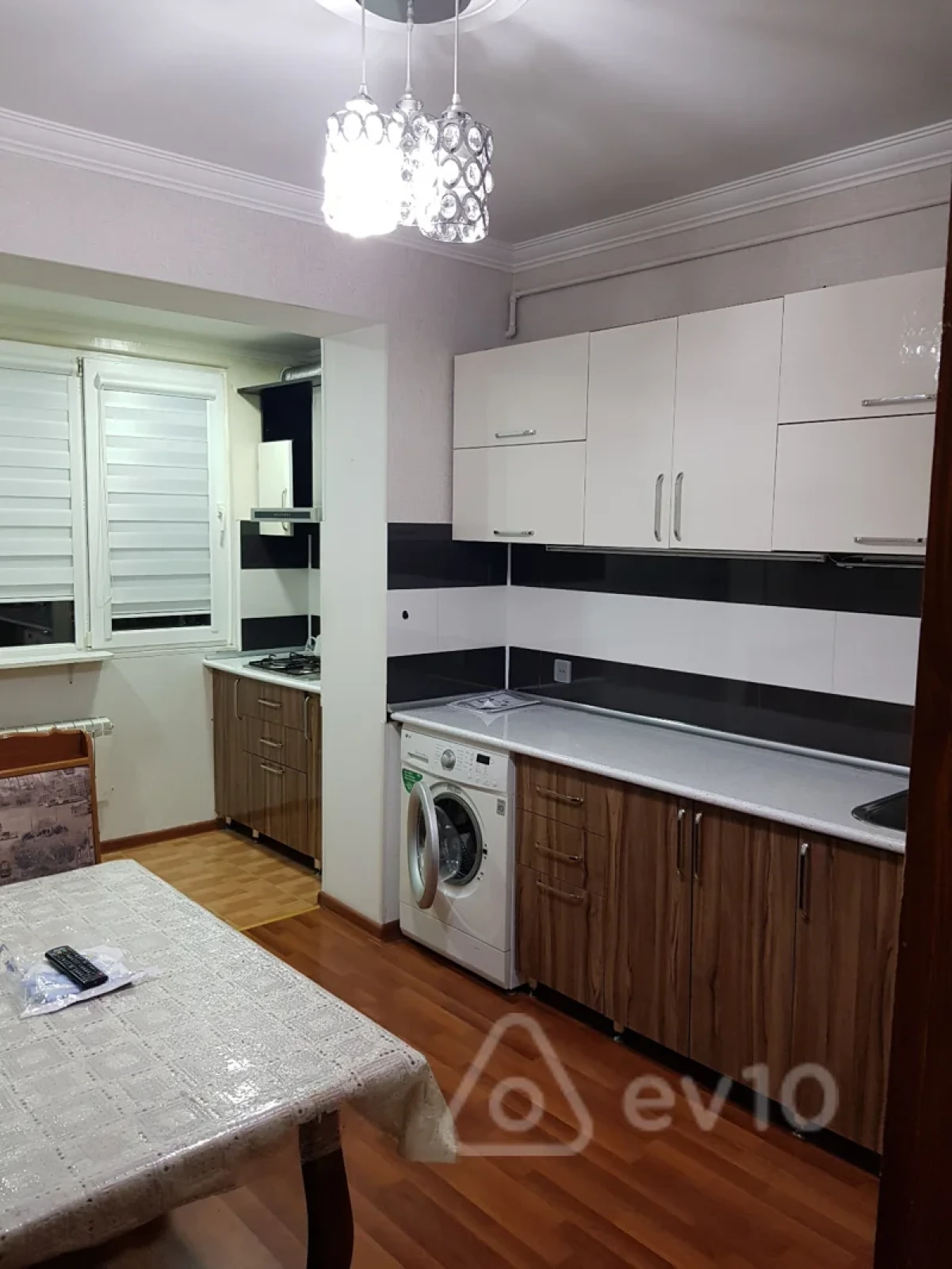 Kirayə verilir 3 otaqlı köhnə tikili 80 m²