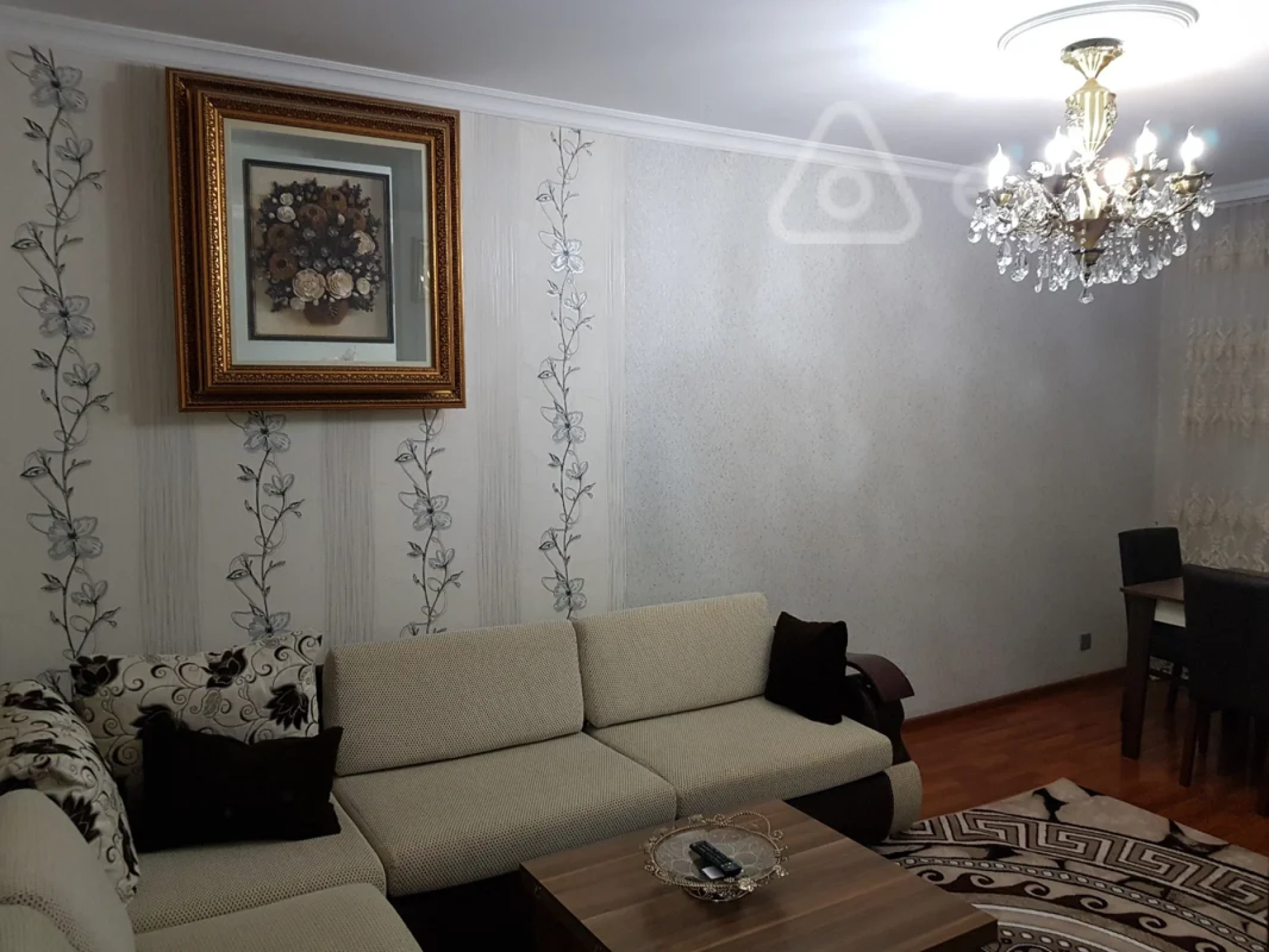 Kirayə verilir 3 otaqlı köhnə tikili 80 m²