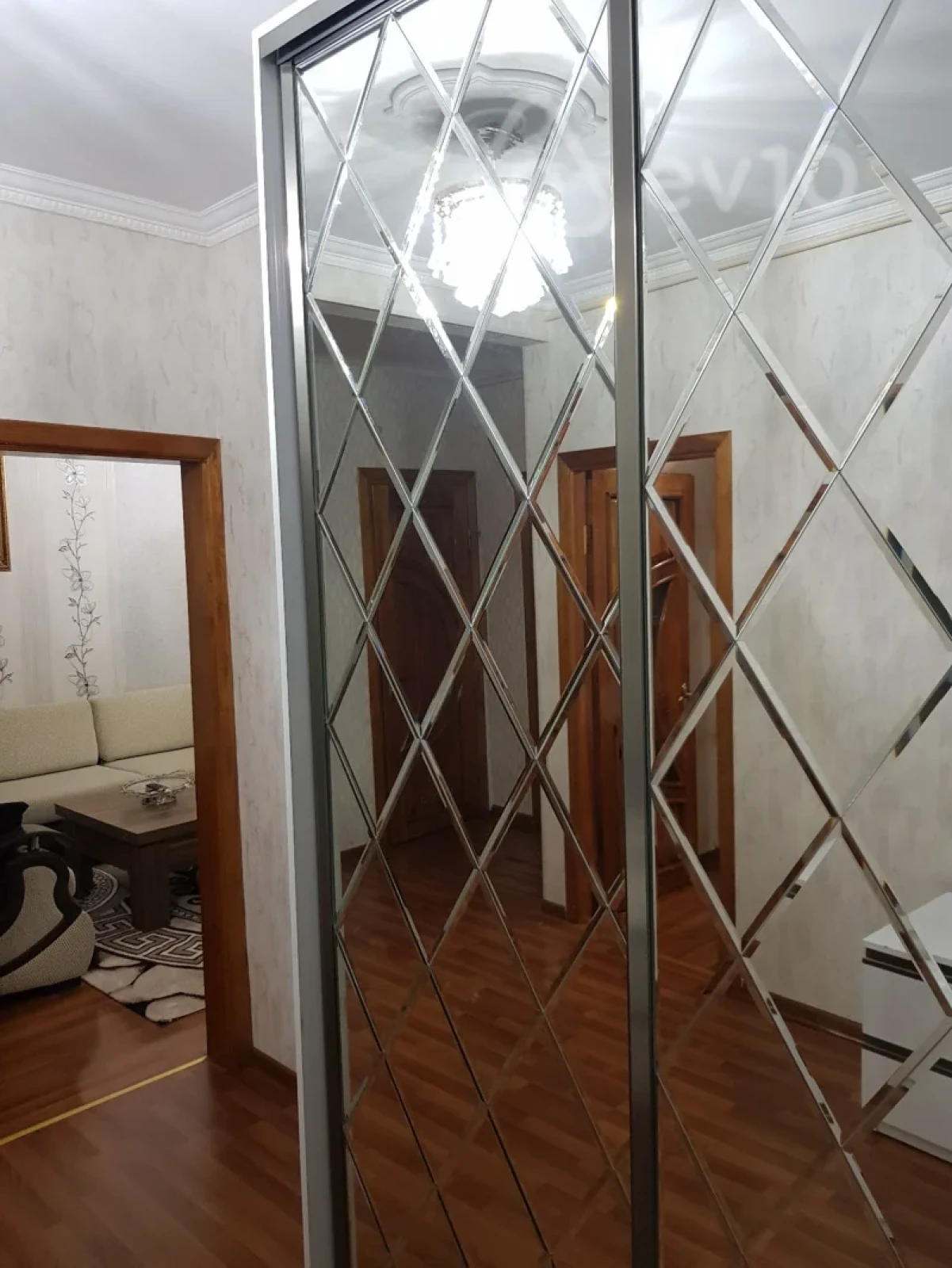 Kirayə verilir 3 otaqlı köhnə tikili 80 m²