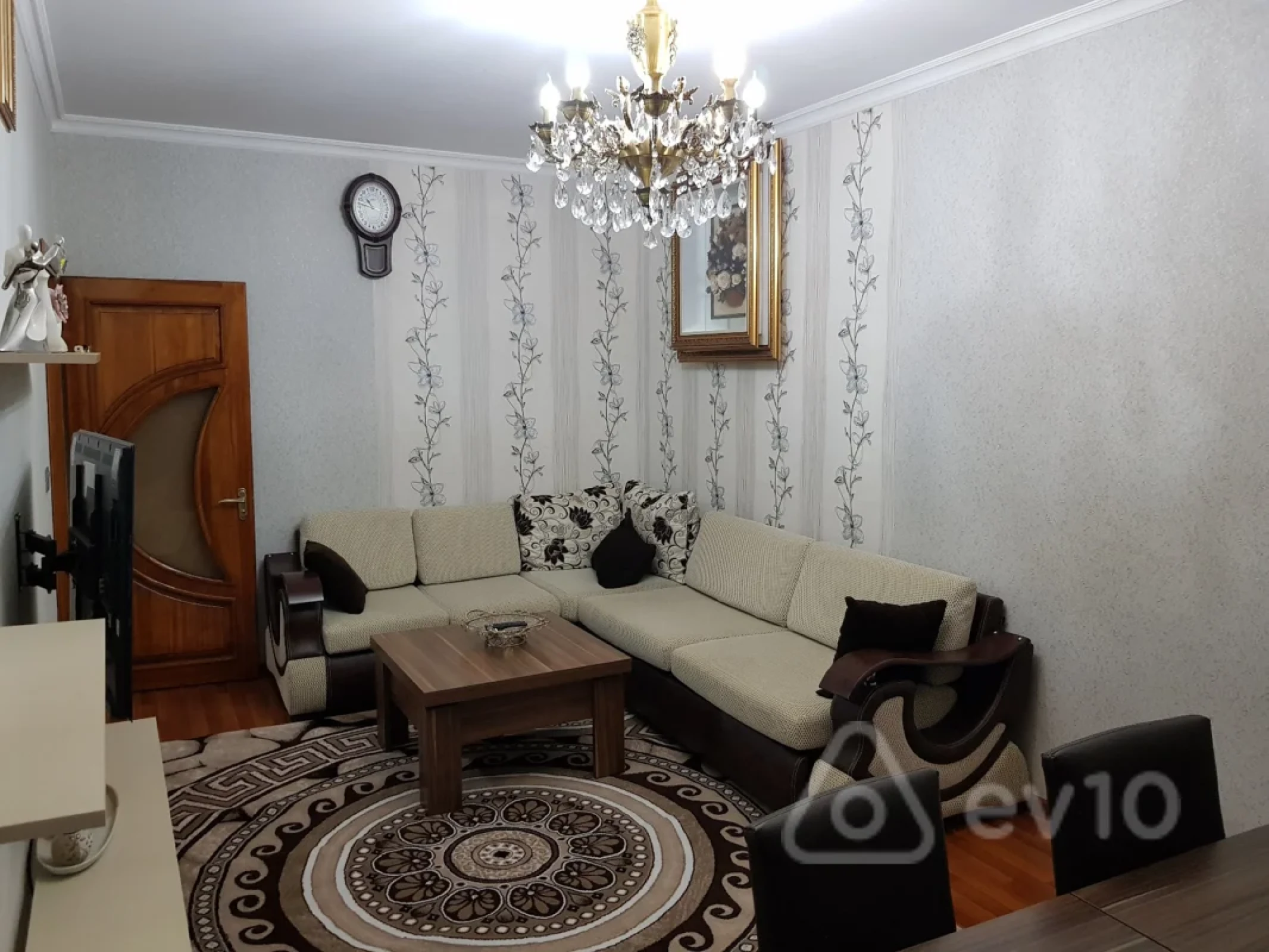 Kirayə verilir 3 otaqlı köhnə tikili 80 m²