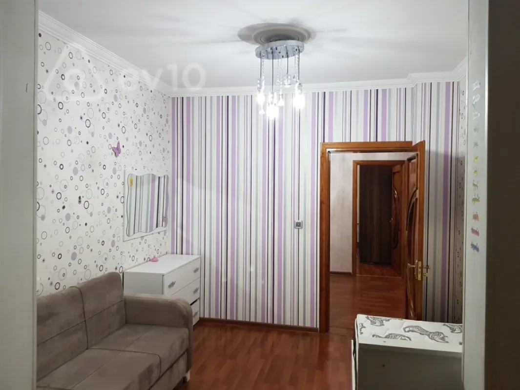 Kirayə verilir 3 otaqlı köhnə tikili 80 m²
