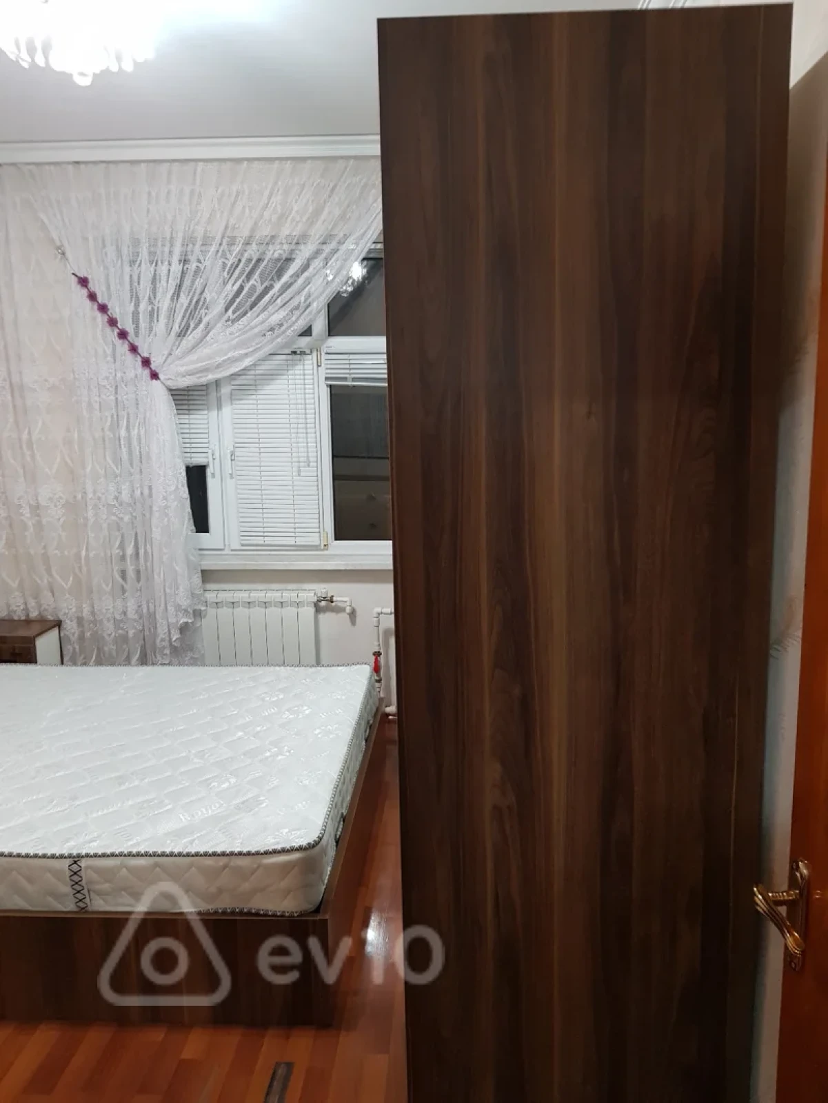 Kirayə verilir 3 otaqlı köhnə tikili 80 m²