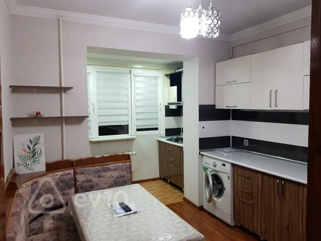 Kirayə verilir 3 otaqlı köhnə tikili 80 m²