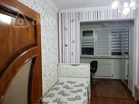 Kirayə verilir 3 otaqlı köhnə tikili 80 m²
