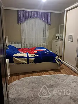Kirayə verilir 3 otaqlı köhnə tikili 70 m²