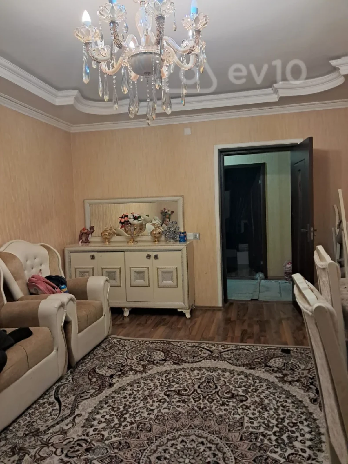 Kirayə verilir 3 otaqlı köhnə tikili 70 m²