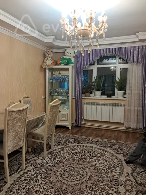 Kirayə verilir 3 otaqlı köhnə tikili 70 m²